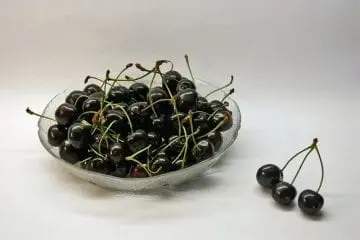 black cherry cherries